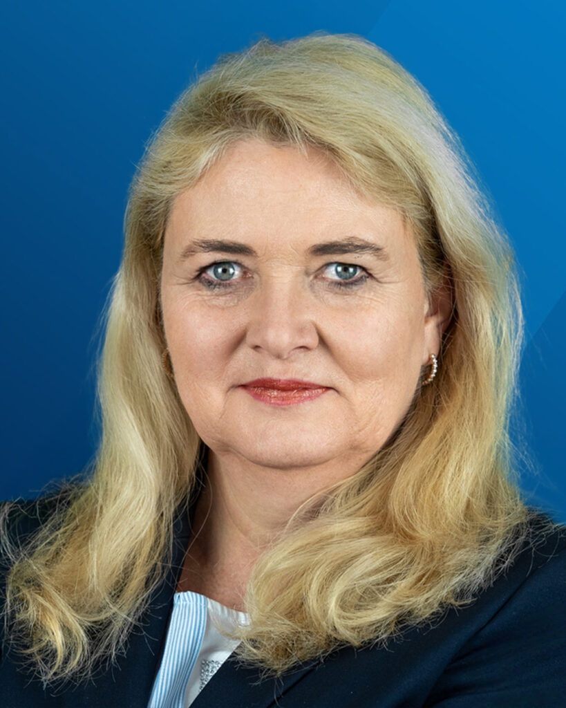 Dr. Kristin Brinker